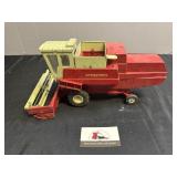 1:16 scale International metal combine