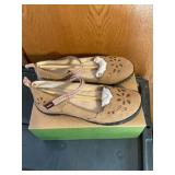 Jambu womens size 9