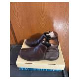 Travel smith womens size 9 boots