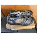 Jbu Wild flower womens shoes size 9