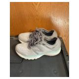 Womens size 9.5 new balance