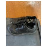 Keen womens 9.5 non slip shoes