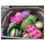 Tote of Easter decor