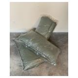 Pillows, appear new, blanket