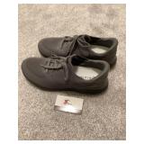 Gray / black kizik shoes