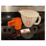 Tupperware measuring items