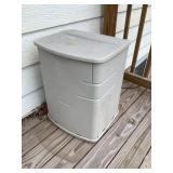 Rubbermaid storage container approximately 18 x