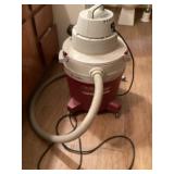 Commercial 12 gallon shop vac works as it should