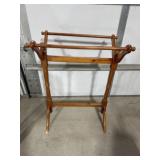 Wooden quilt rack