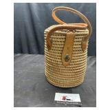 Round picnic basket