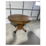 Antique oak pedestal table