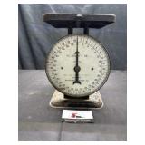 Vintage American Banner kitchen scale