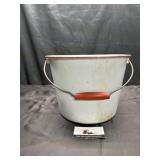Enamel bucket