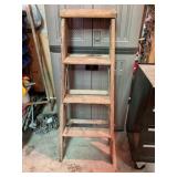 4ft Wood Ladder