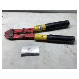 Bolt cutters
