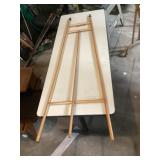 Easel
