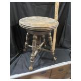 Clawfoot organ stool