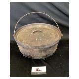 Cast iron Dutch oven