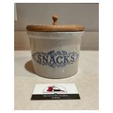 Snack crock