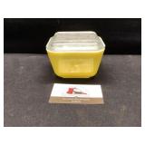 Pyrex  yellow  refrigerator dishes