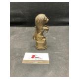 Standing lion on Barrell bank