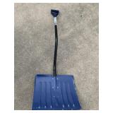 Metal snow Shovel