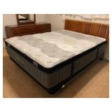 Kingstown Queen Bed