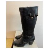 8.5 Womenï¿½s Boots