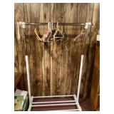 Rolling garment rack