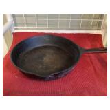 Cast iron skillet