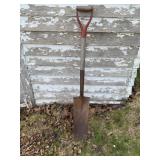 Trench shovel