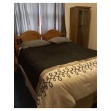 Queen size bed with mattress and box springs W