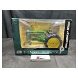 Model 'G' tractor John Deere
