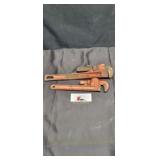 Pipe wrenches