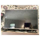 32in LG TV
