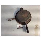 Cast Iron Stover Waffle Iron