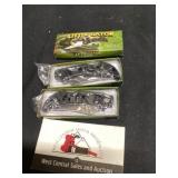 Three little gator pocket knives