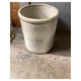 30 gallon western stoneware crock  has hairline