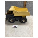 Metal Tonka dump truck