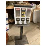 Candy machine with key