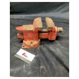 Milwaukee 3 1/4 inch jaw vice