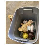 Tote of cookie jar heads