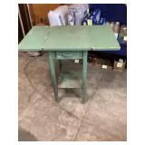 Drop leaf table 30 1/2 24 deep 33 tall with