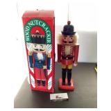 Wood nutcracker