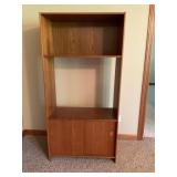 Entertainment center