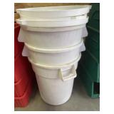 Rubbermaid 20 gallon trash cans with lids