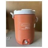 Rubbermaid drink cooler
