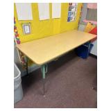 Adjustable table 24 x 60
