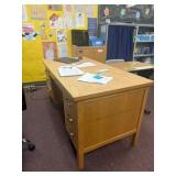 Teachers desk 30 x 60 contents not included,