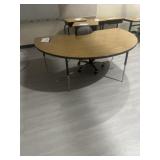 Room 245 horseshoe adjustable table